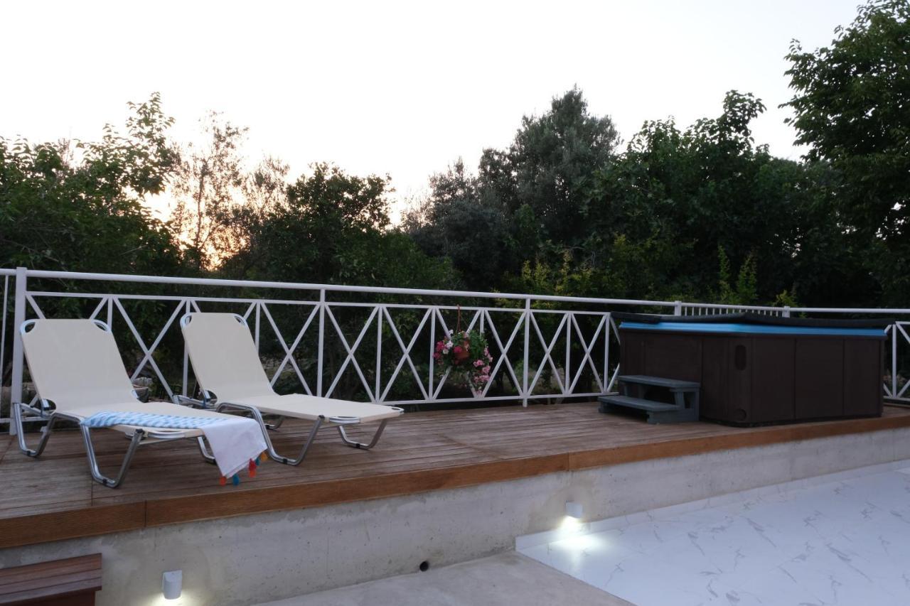 Luxury Fani House Next To Harbor Area With Jacuzzi Apartment Paphos Luaran gambar